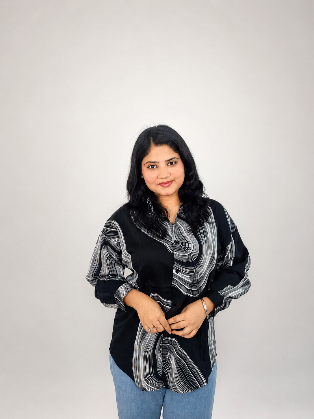 Black & White Abstract Wave Print Oversized Shirt
