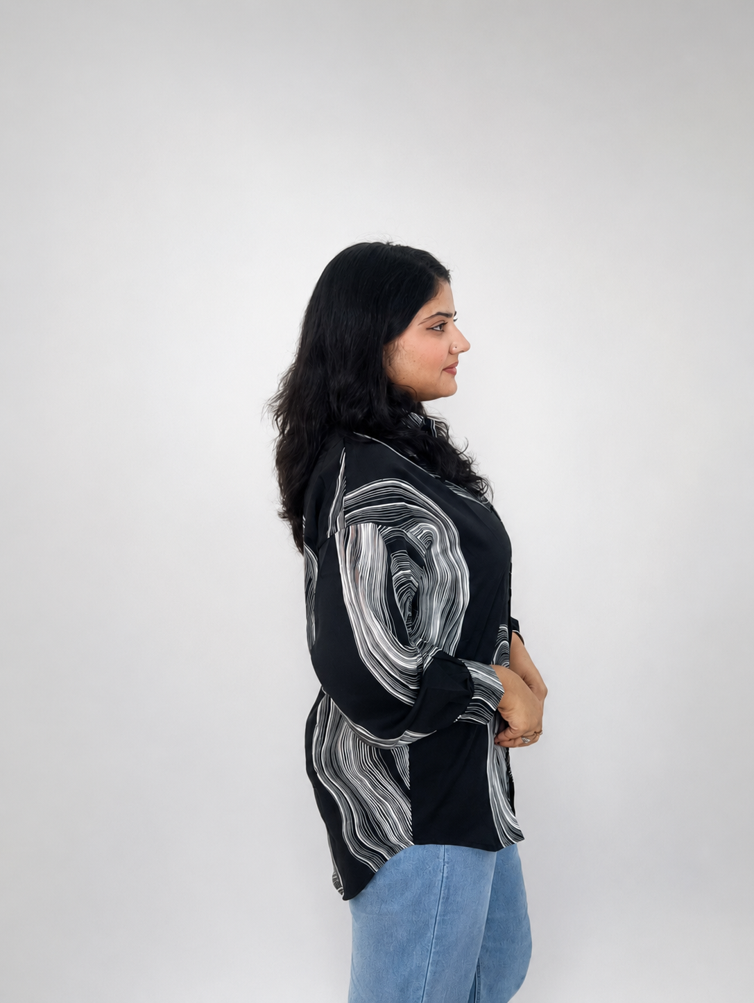 Black & White Abstract Wave Print Oversized Shirt